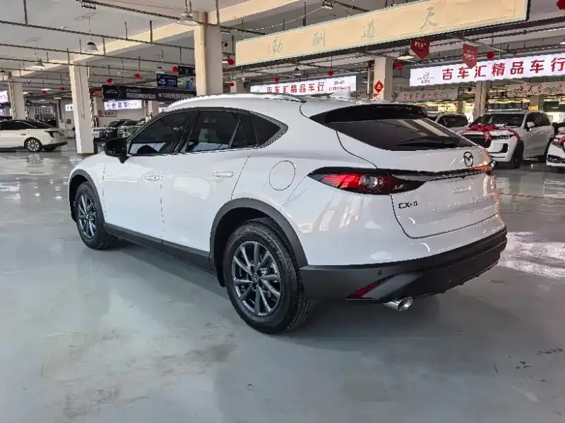 Mazda CX-4 2023 из CN, фото 10