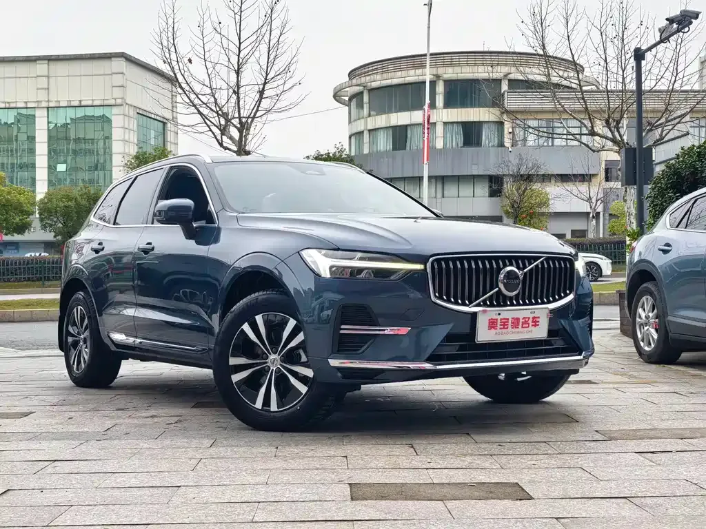 Volvo XC60 — фото 6