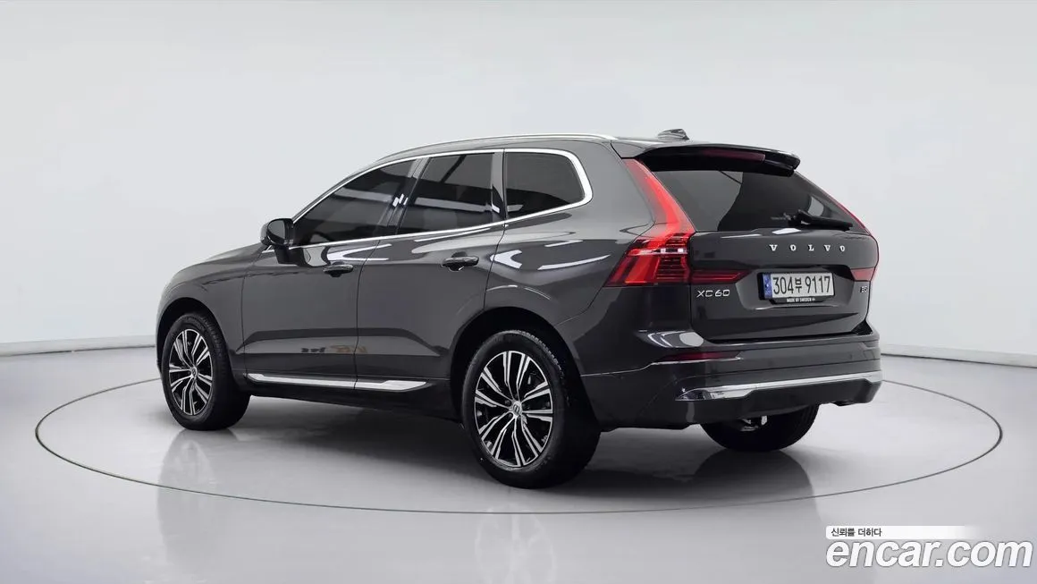 Volvo XC60 — фото 2
