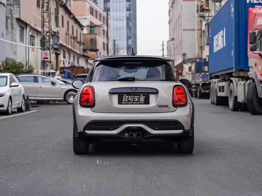 MINI Cooper (3-door) 2024 из CN, фото 5