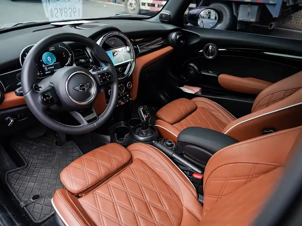 MINI Cooper (3-door) 2024 из CN, фото 7