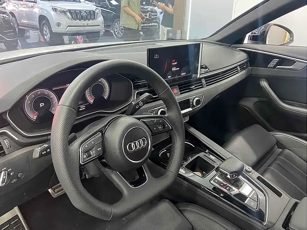 Audi A4L 2024 из CN, фото 6