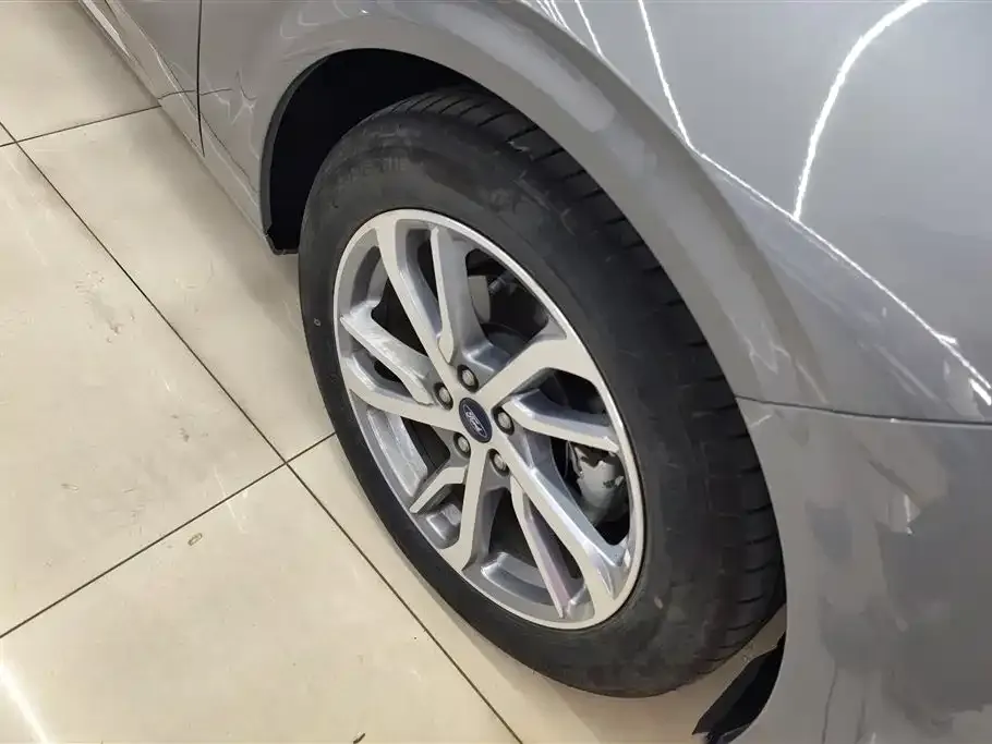 Ford Mondeo 2023 из CN, фото 3