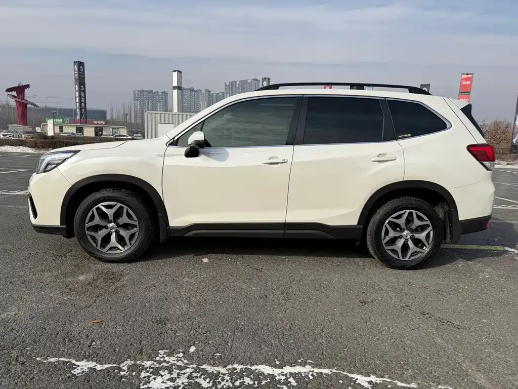 Subaru Forester 2021 из CN, фото 4