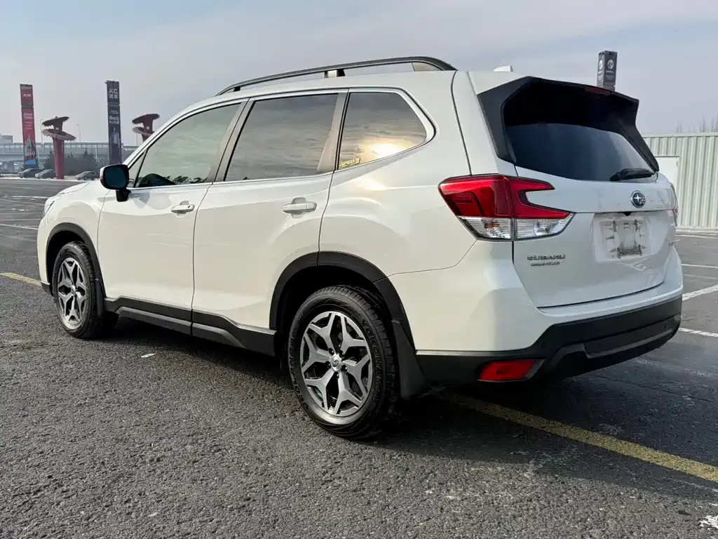 Subaru Forester 2021 из CN, фото 7