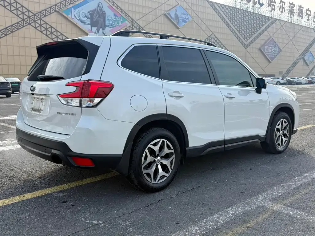 Subaru Forester 2021 из CN, фото 2