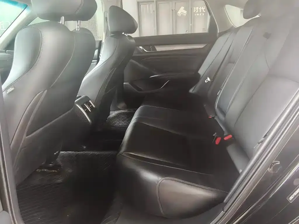 Honda Accord 2021 из CN, фото 2
