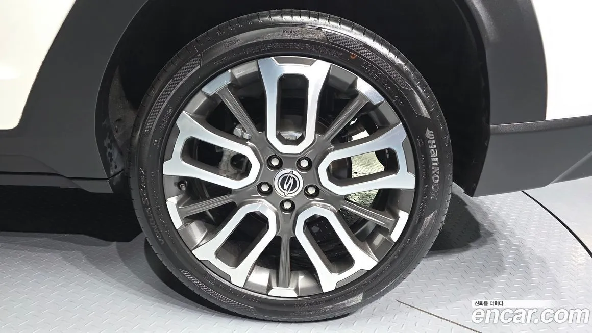 KG Mobility (Ssangyong) Torres — фото 10