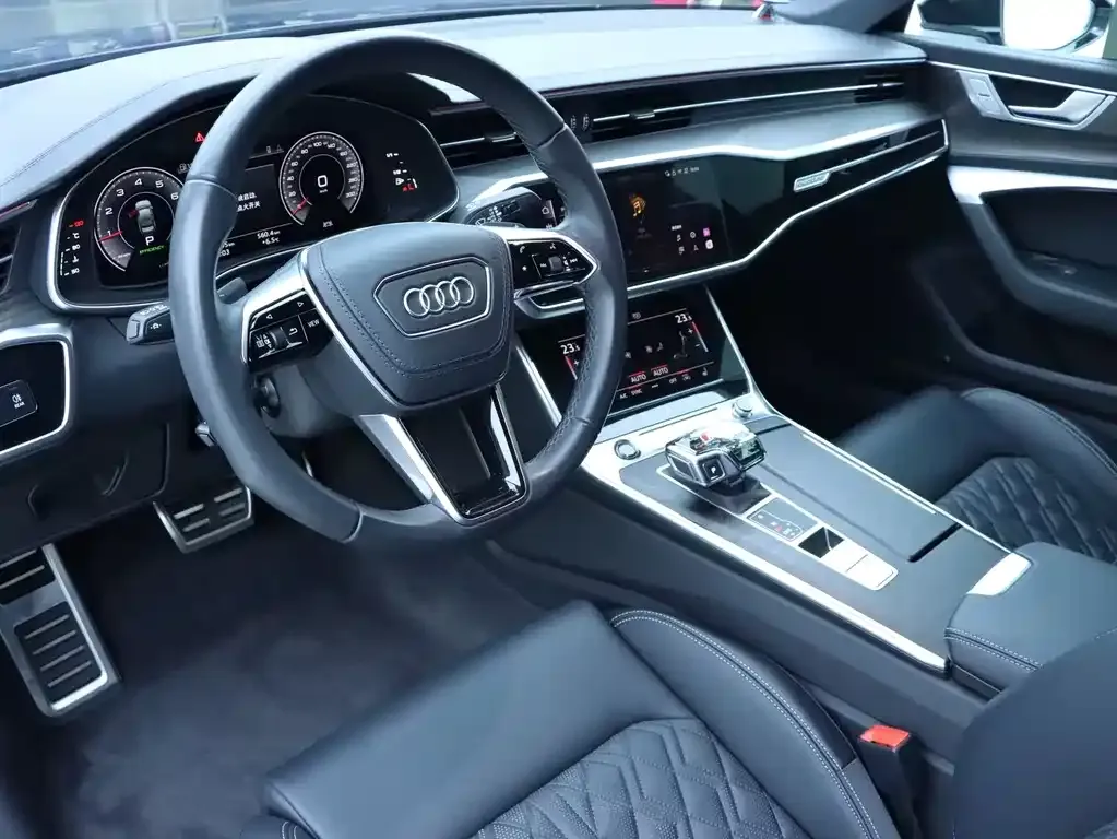 Audi A6L — фото 10