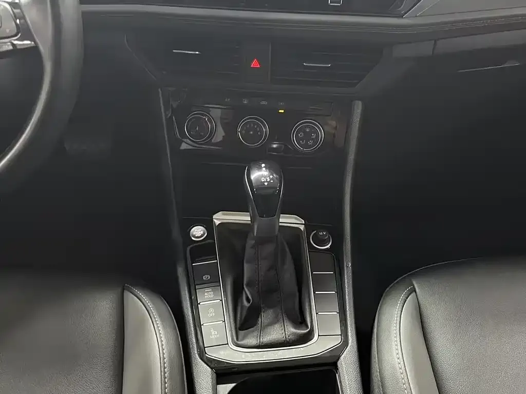 Volkswagen Sagitar 2022 из CN, фото 4