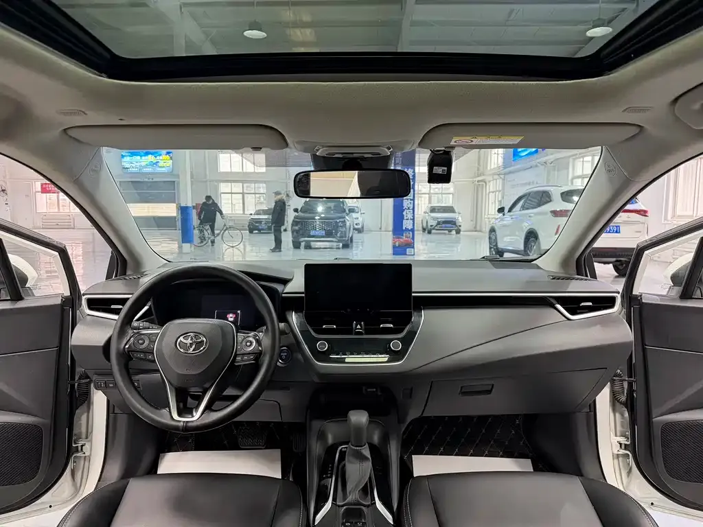 Toyota Corolla 2023 из CN, фото 8