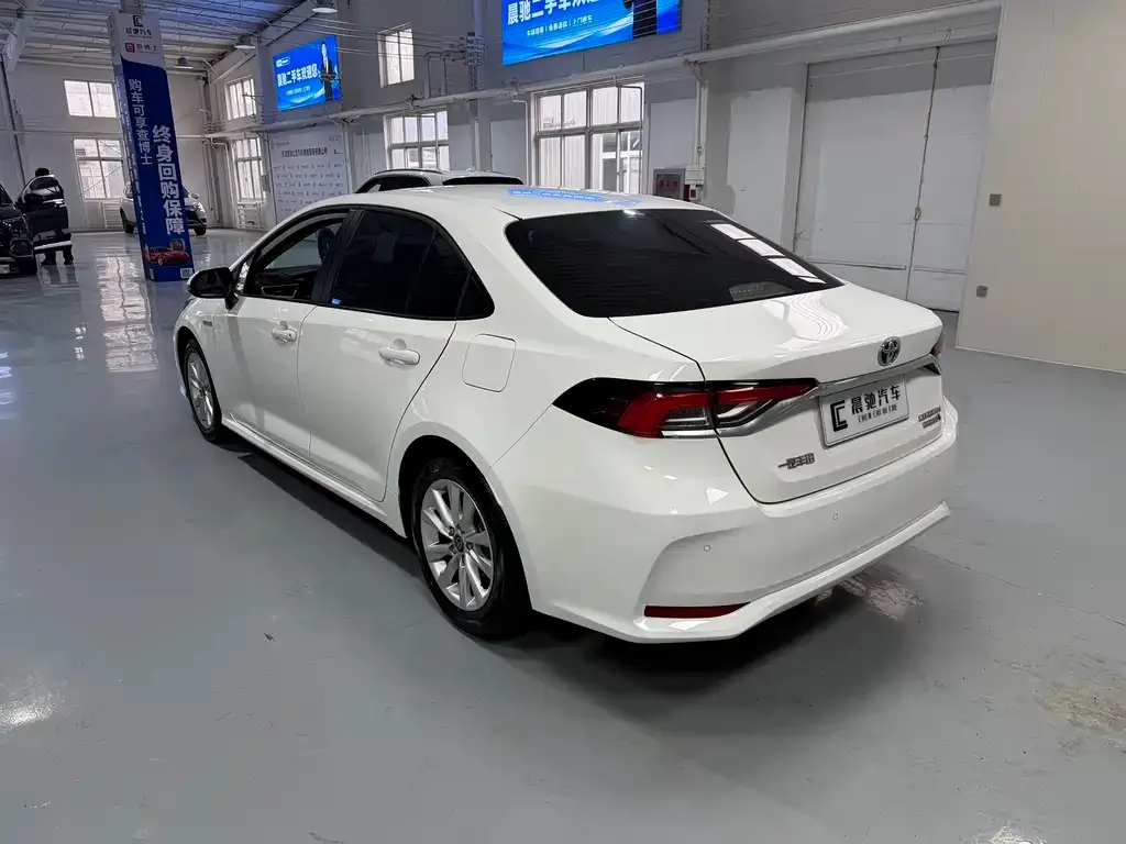 Toyota Corolla 2023 из CN, фото 7