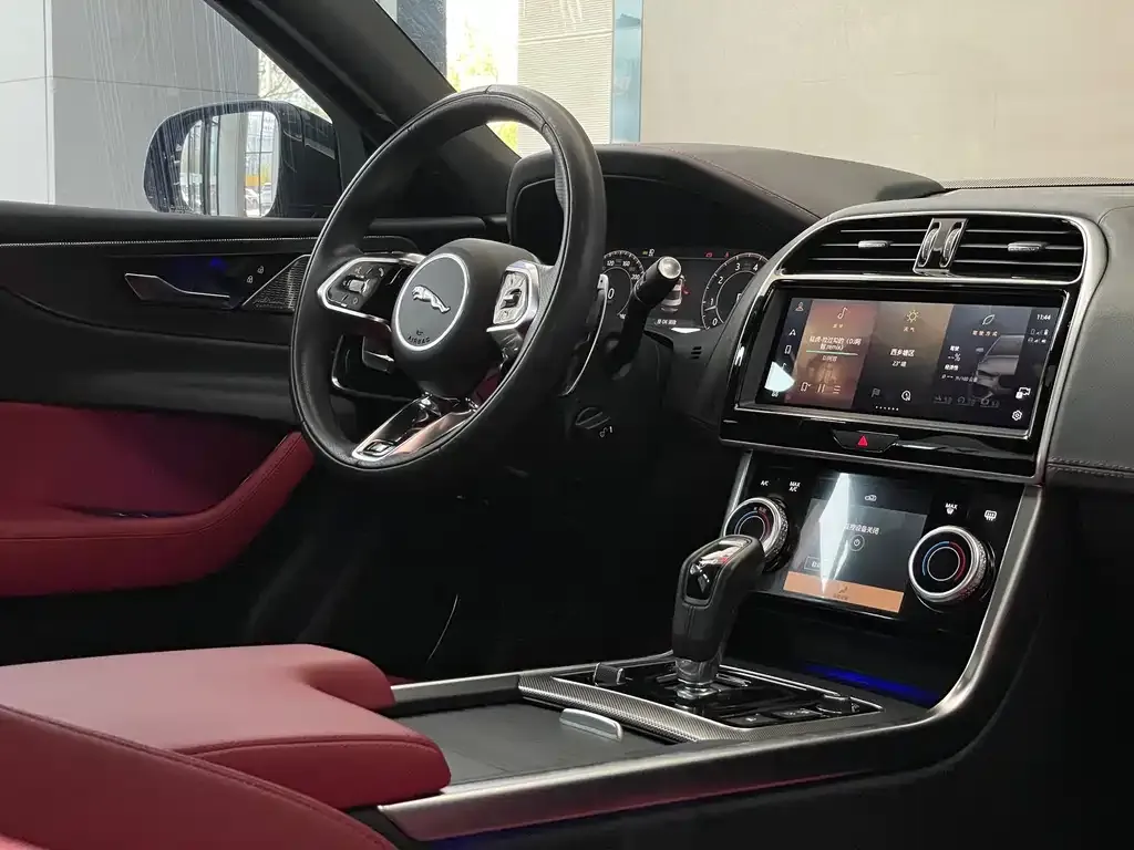 Jaguar XEL 2023 из CN, фото 7