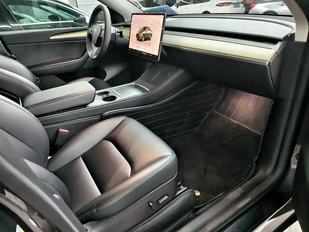Tesla Model Y 2023 из CN, фото 5
