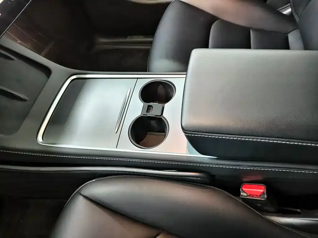 Tesla Model Y 2023 из CN, фото 4