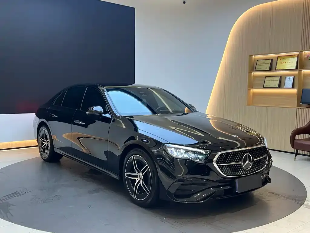Mercedes-Benz E-Class (Import) — фото 4