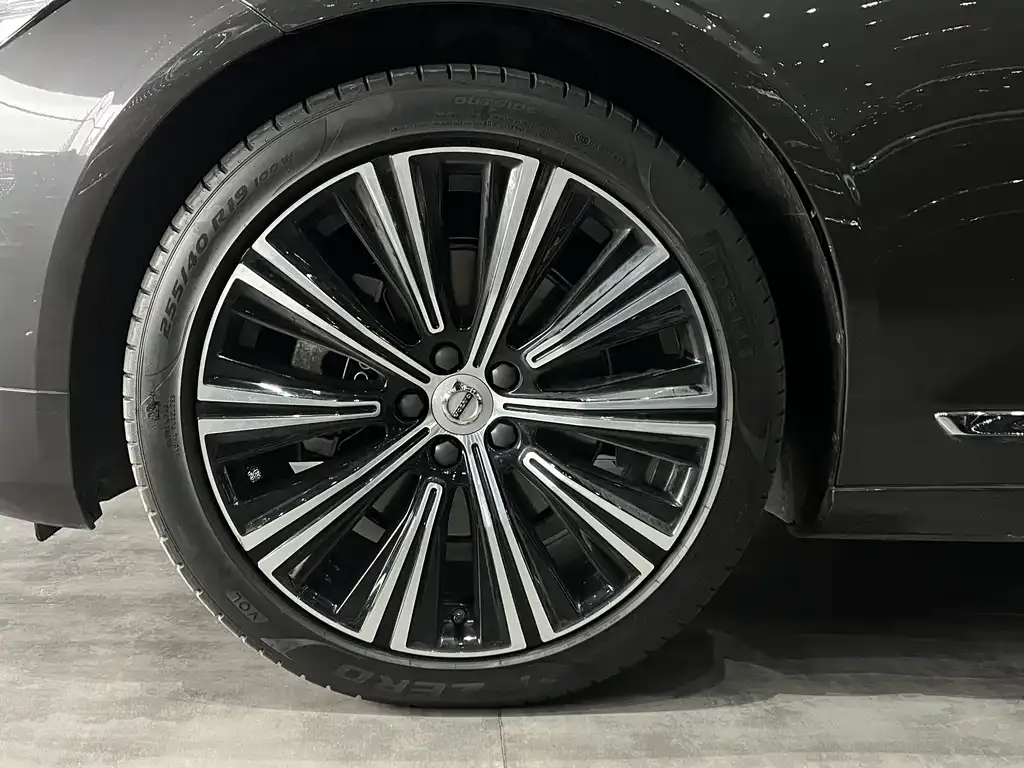 Volvo S90 — фото 7