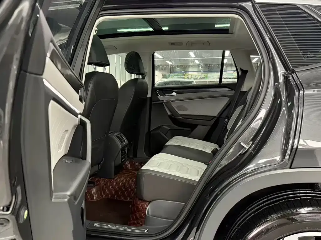 Volkswagen Tayron 2023 из CN, фото 2