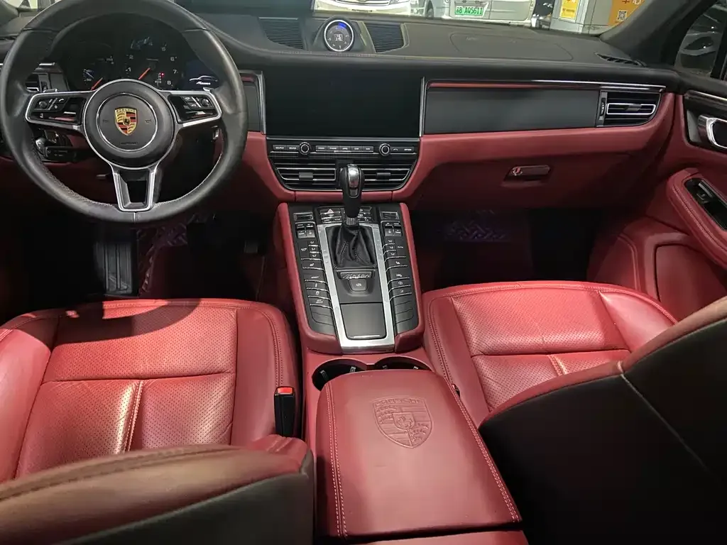 Porsche Macan — фото 10