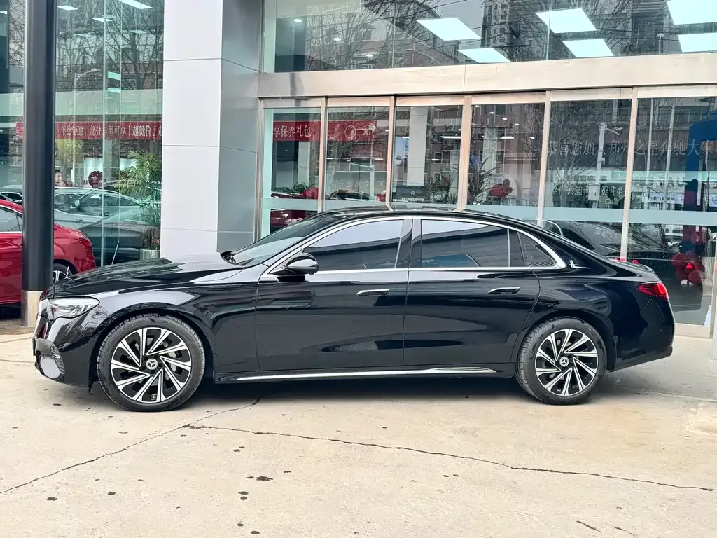 Mercedes-Benz E-Class 2024 из CN, фото 3