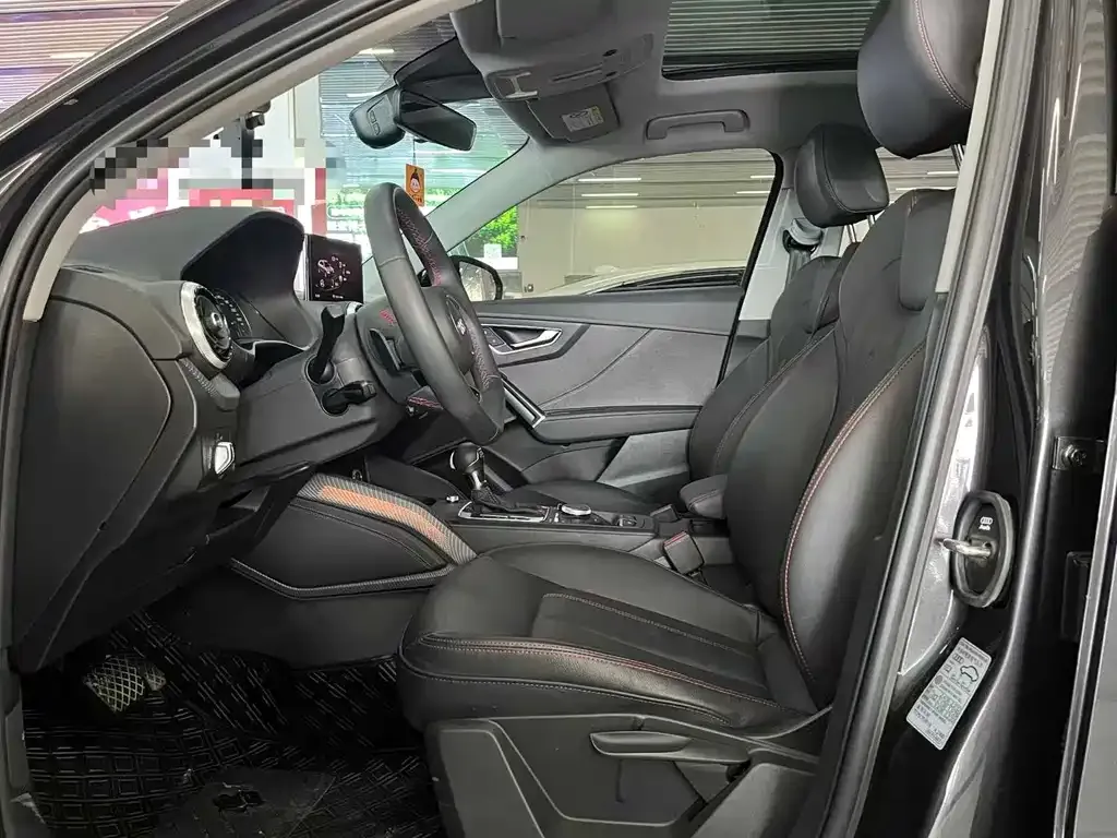 Audi Q2L 2024 из CN, фото 4