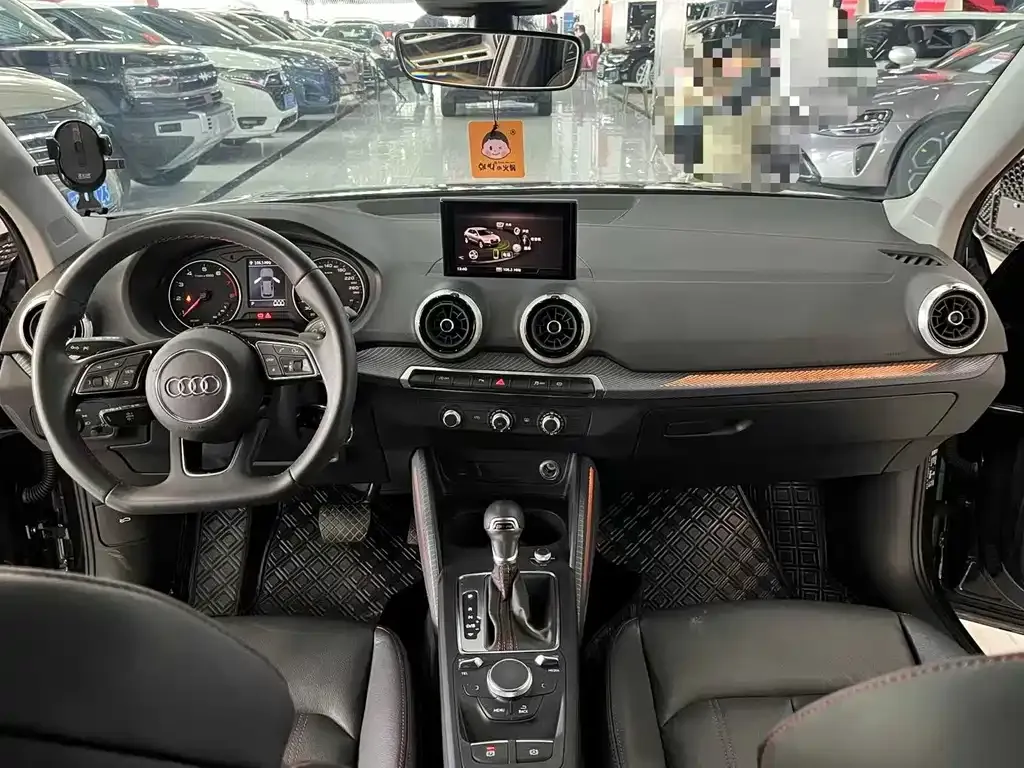Audi Q2L 2024 из CN, фото 5