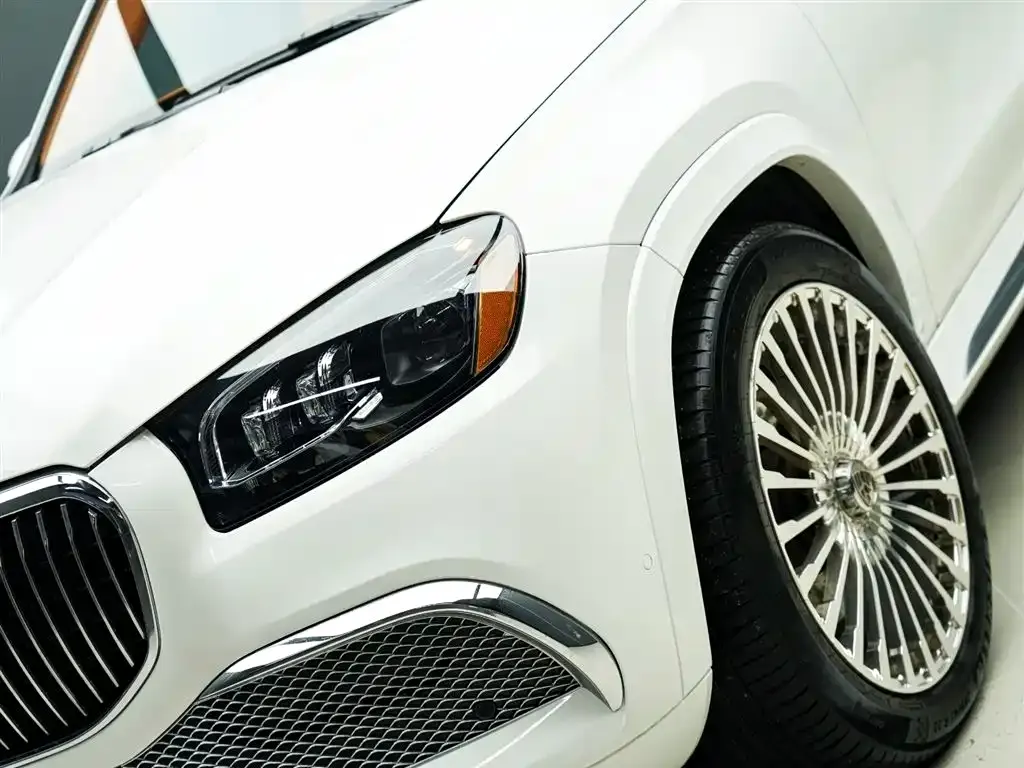 Mercedes-Benz GLS — фото 6