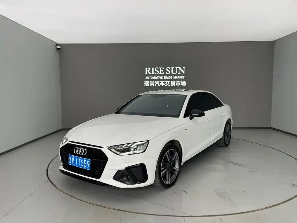 Audi A4L 2022 из CN, фото 1