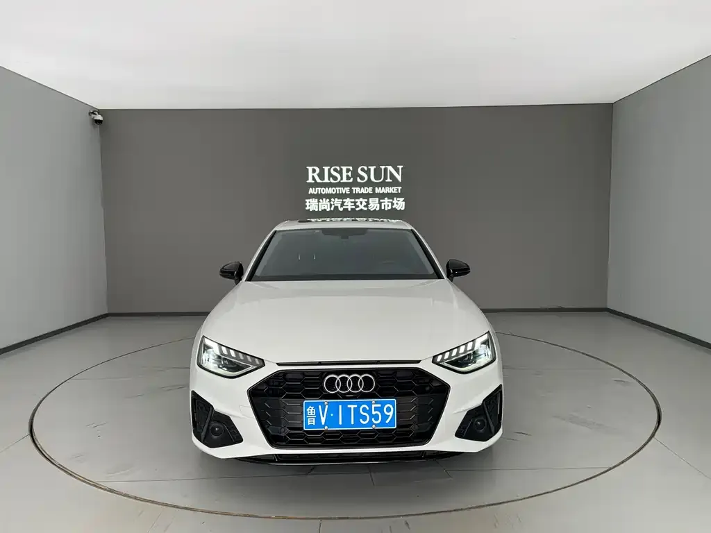 Audi A4L 2022 из CN, фото 3