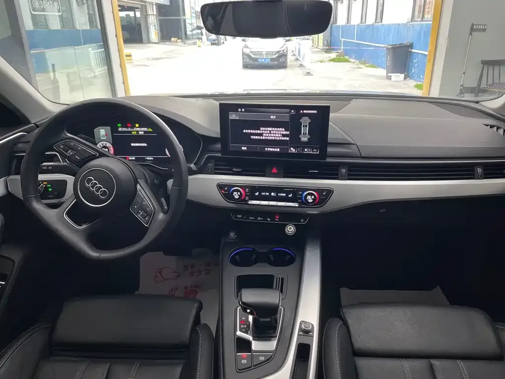Audi A4L 2022 из CN, фото 8