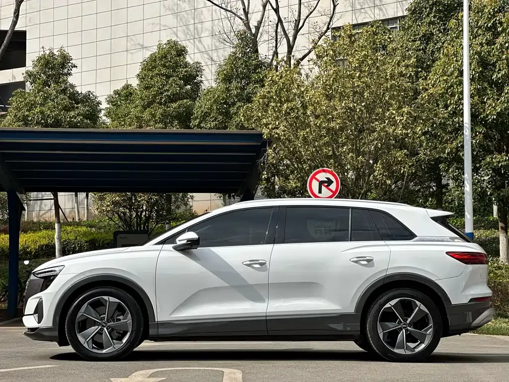 Audi Q5 e-tron 2023 из CN, фото 10