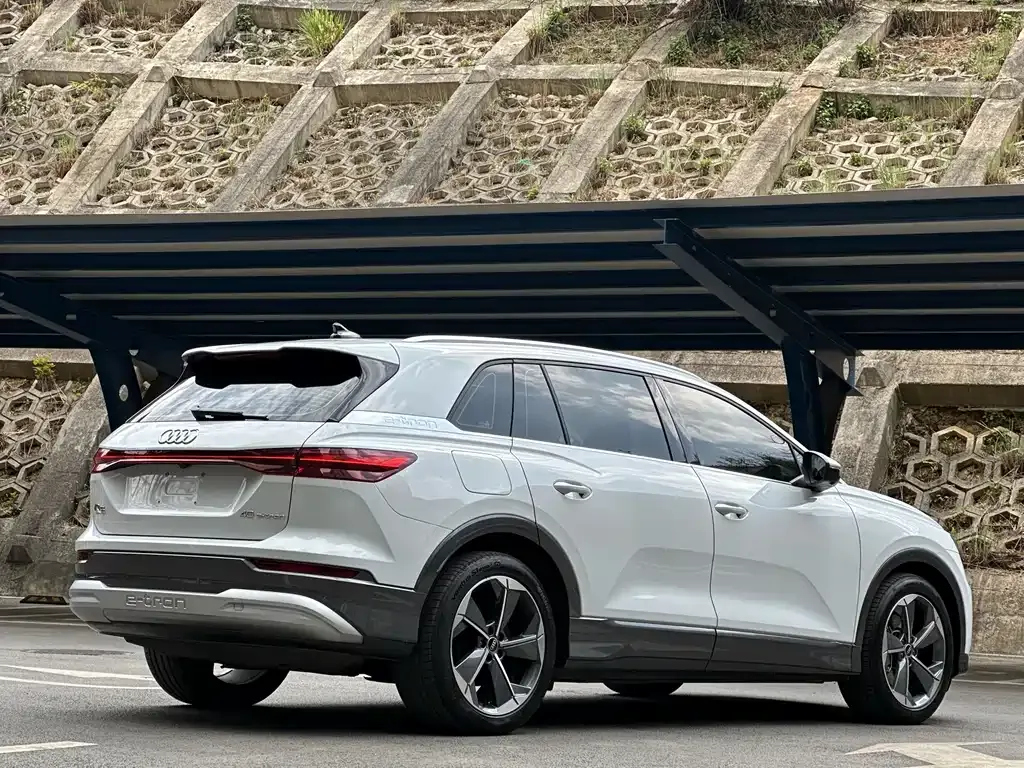Audi Q5 e-tron 2023 из CN, фото 5