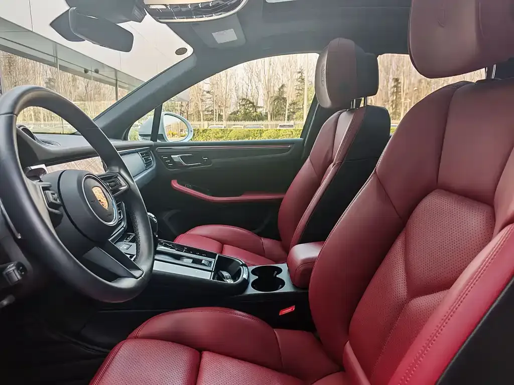 Porsche Macan — фото 9