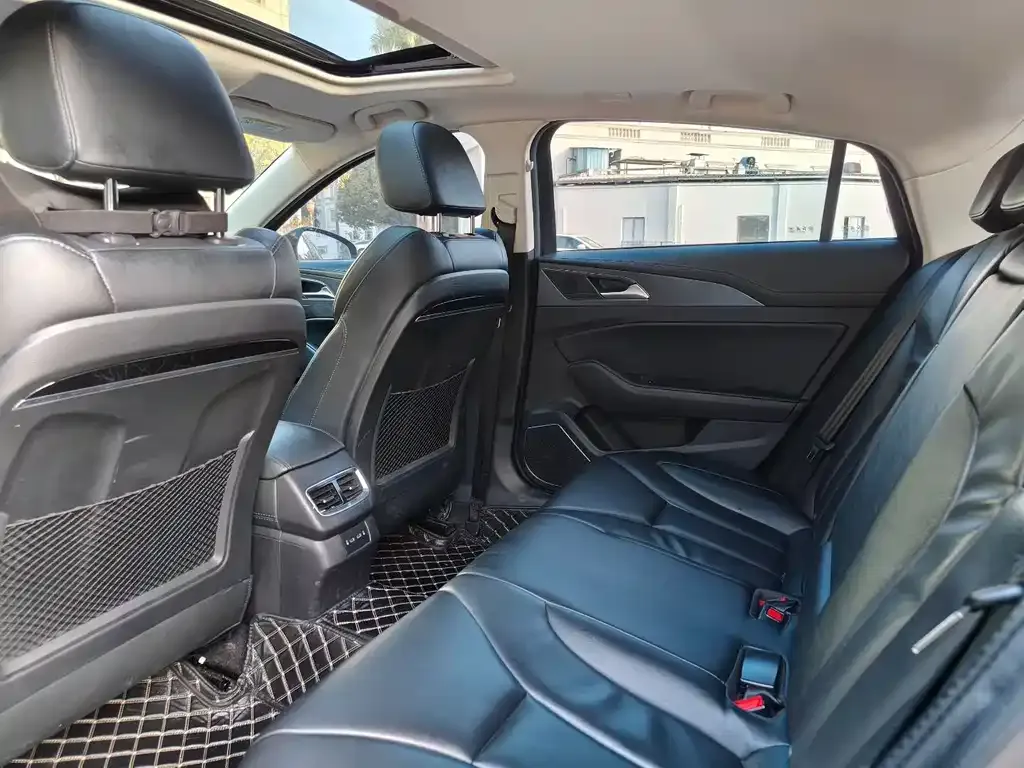 Hongqi H5 2023 из CN, фото 2