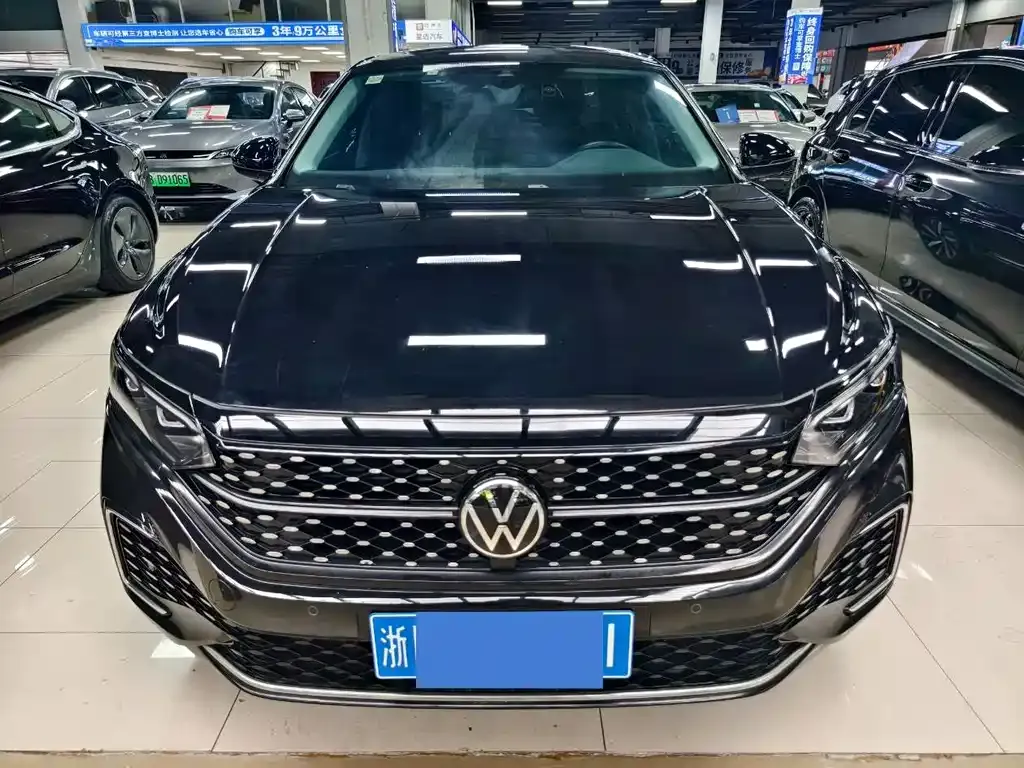 Volkswagen Passat — фото 8