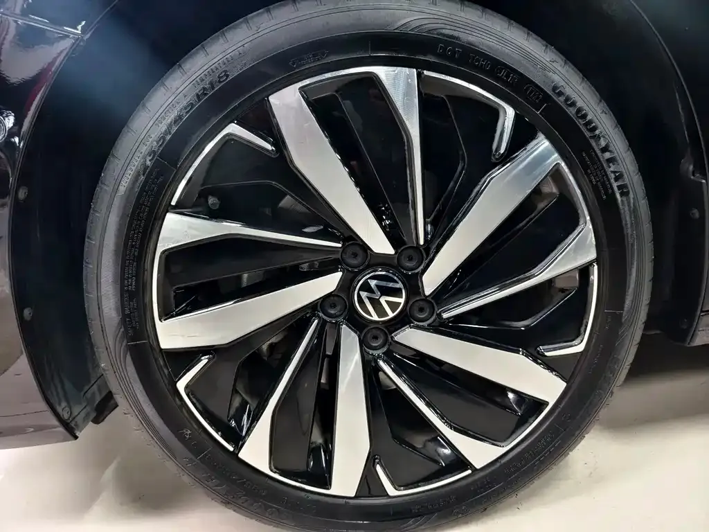 Volkswagen Passat — фото 7