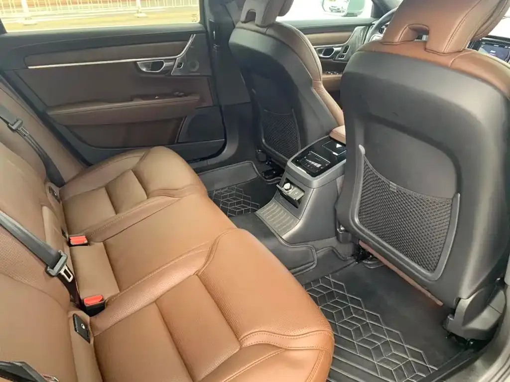 Volvo S90 PHEV 2023 из CN, фото 10
