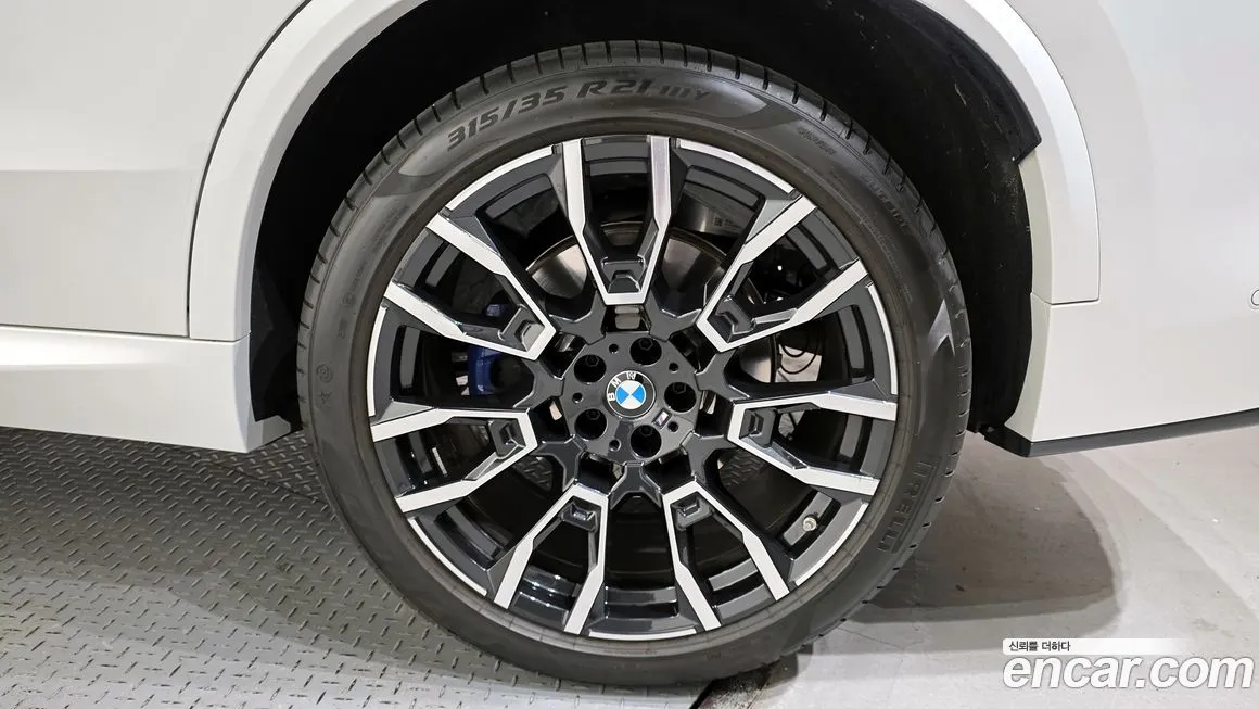 BMW X5 — фото 10