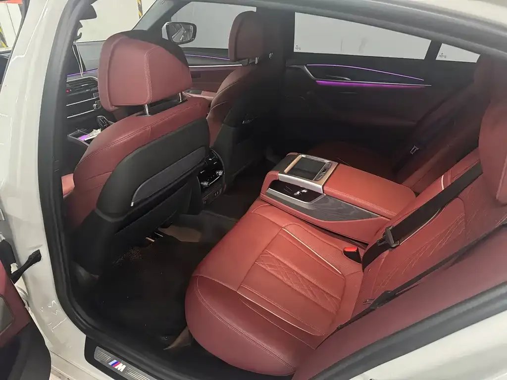 BMW 5 Series 2021 из CN, фото 3