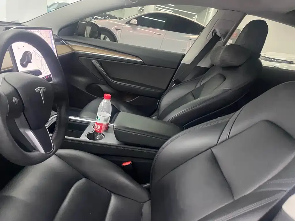 Tesla Model 3 — фото 6