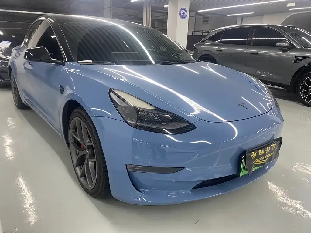 Tesla Model 3 — фото 10