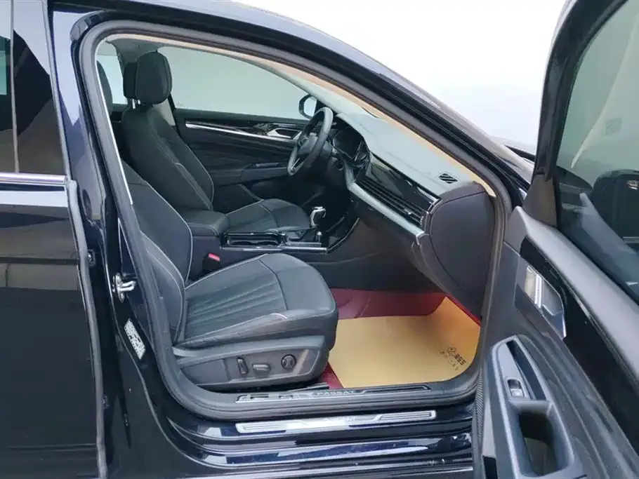 Volkswagen Passat — фото 7