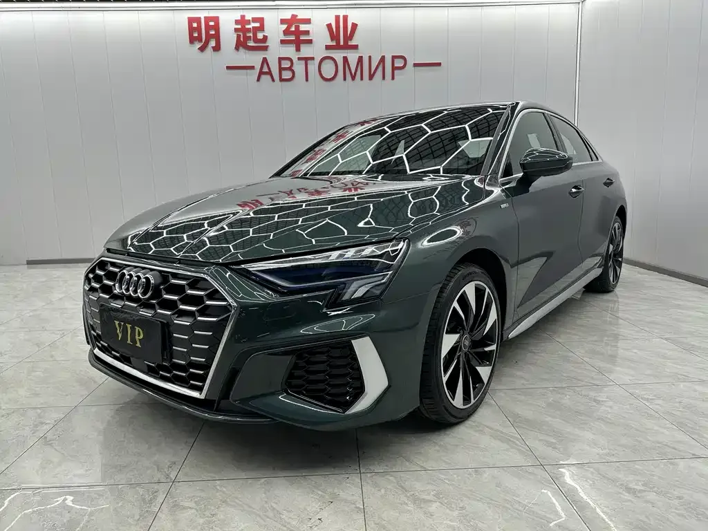 Audi A3 2023 из CN, фото 1