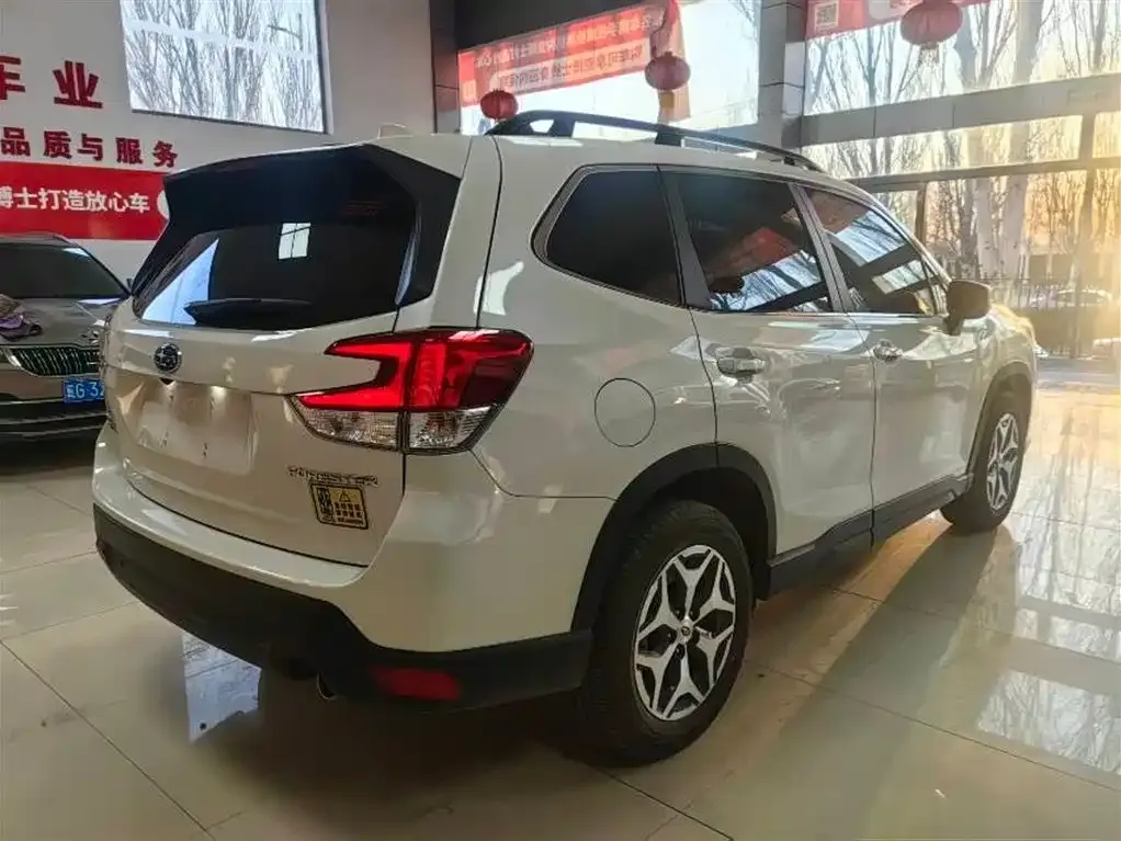 Subaru Forester — фото 6