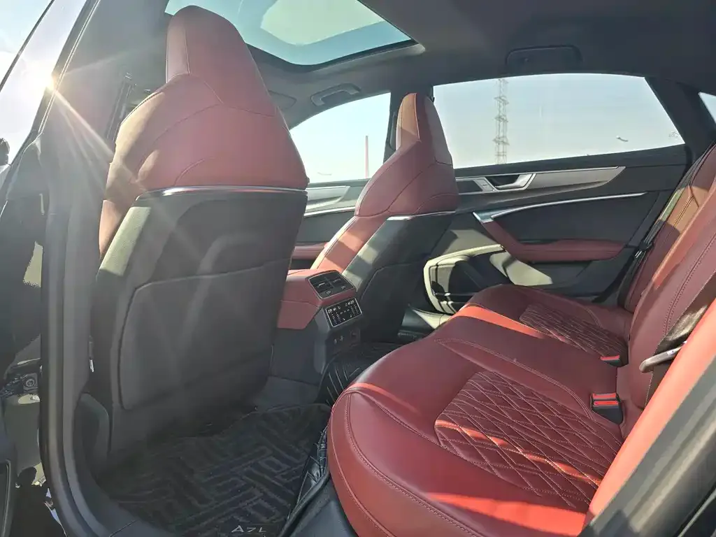Audi A7L 2025 из CN, фото 10