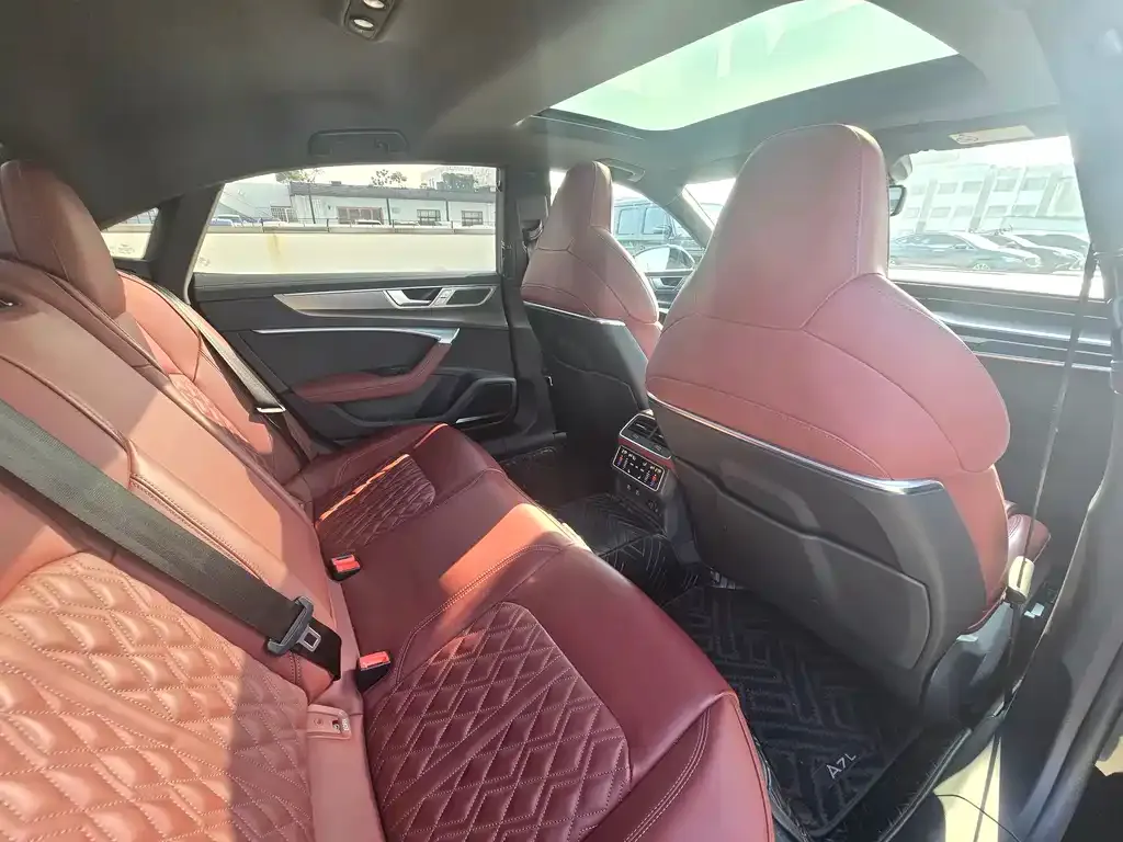 Audi A7L 2025 из CN, фото 8