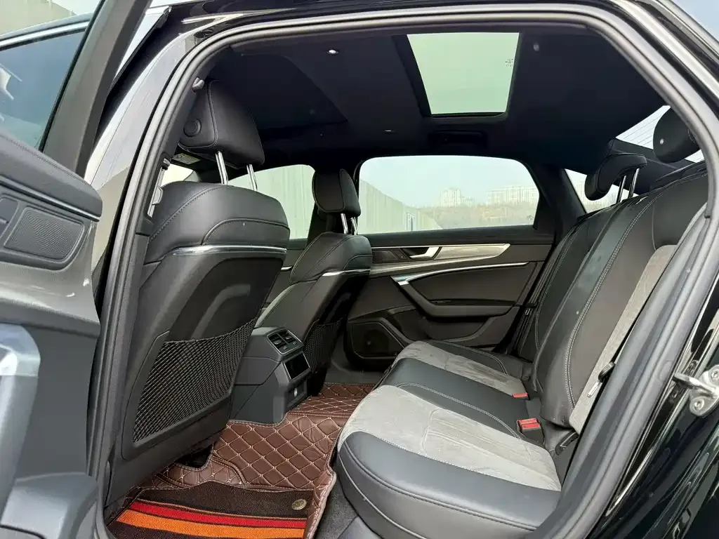 Audi A6L 2021 из CN, фото 8