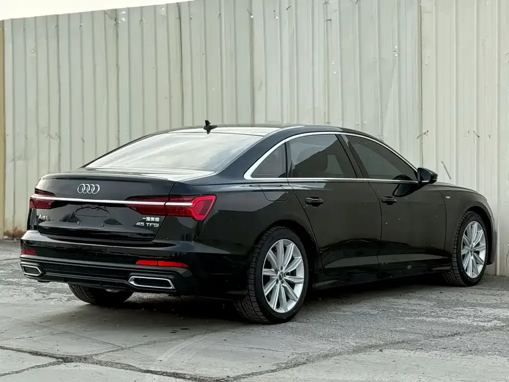 Audi A6L 2021 из CN, фото 3