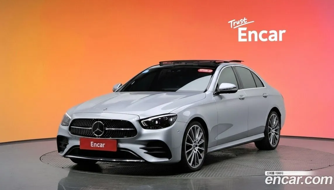 Mercedes-Benz E-Class — фото 1