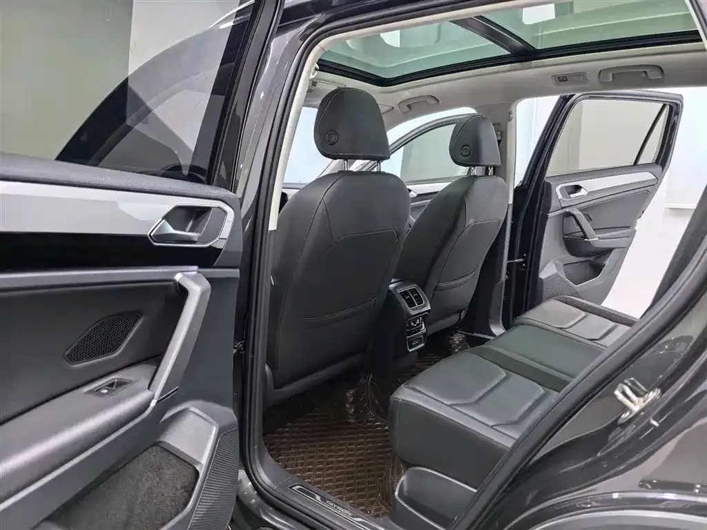 Volkswagen Tayron 2021 из CN, фото 3